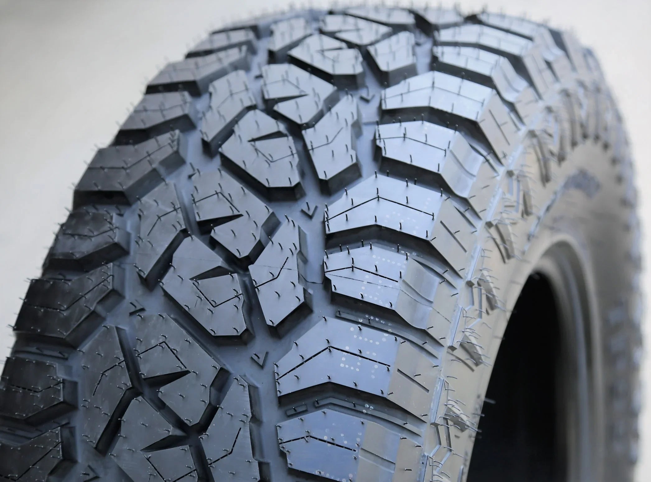 Miletrip TP99 R/T LT 285/55R20 Load E 10 Ply RT Rugged Terrain Tire