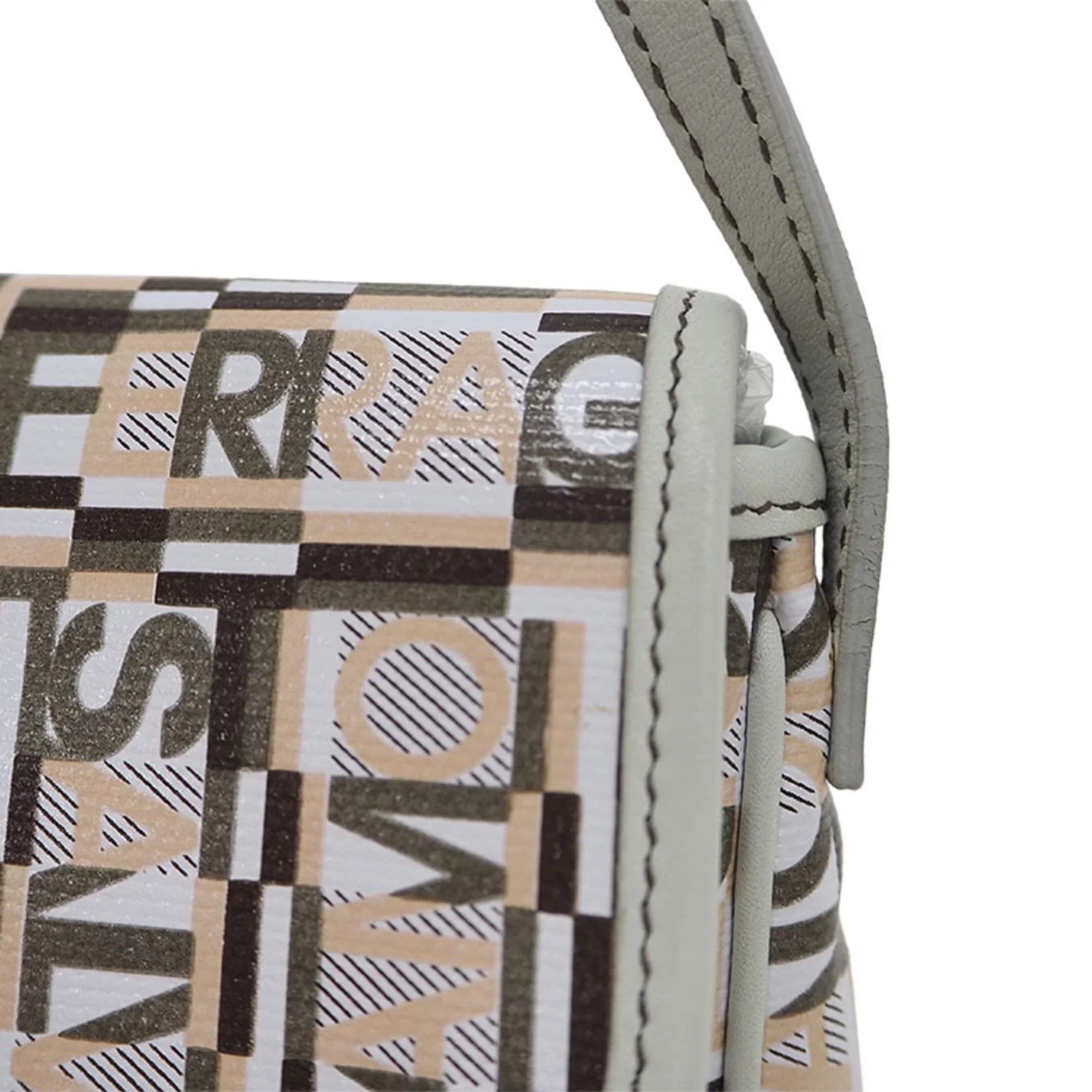 Pre-Owned Salvatore Ferragamo PVC,Leather Shoulder Bag Beige (Good)