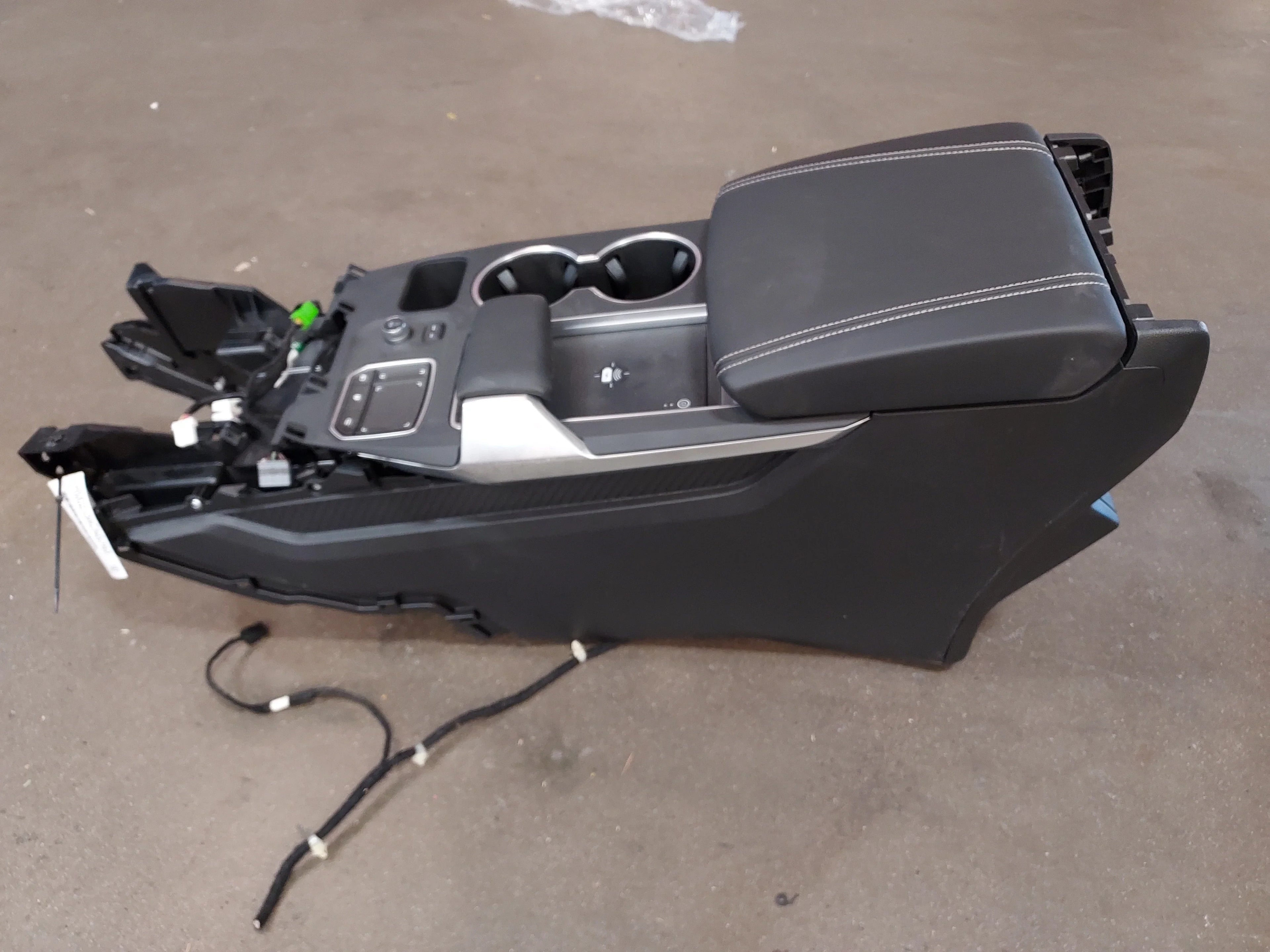 Pre-Owned 2022-2023 Acura MDX Floor Center Console OEM LKQ (Good)