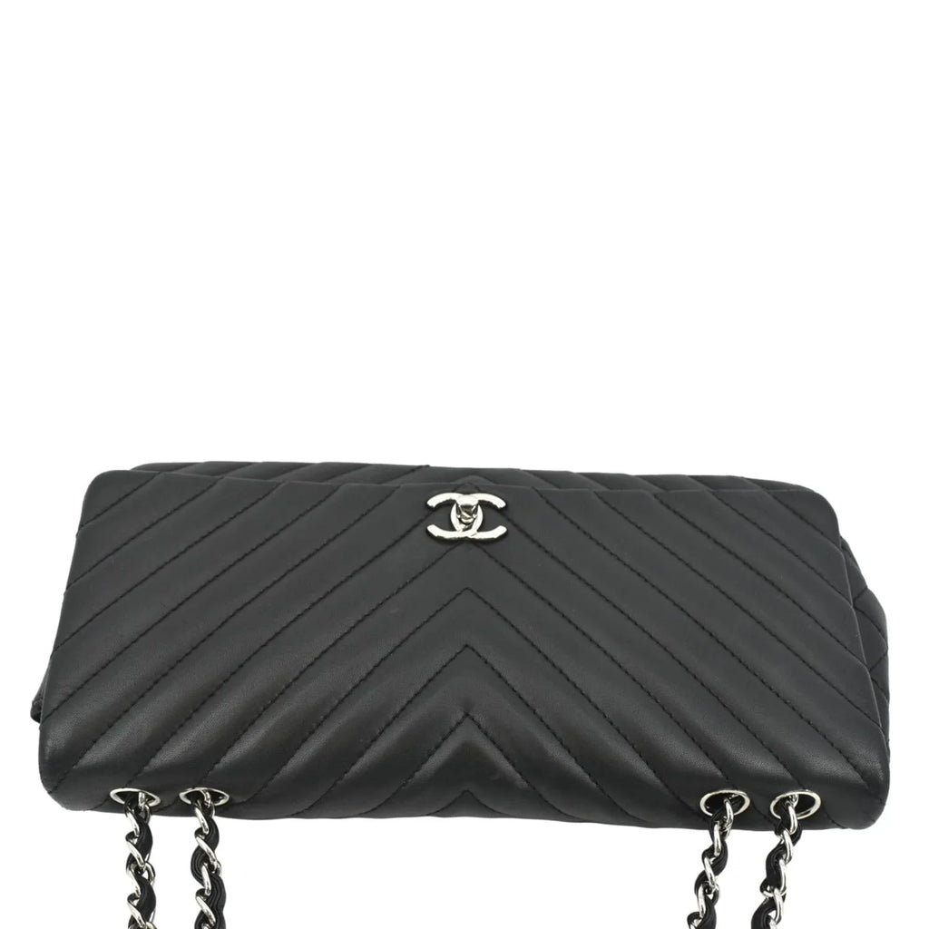 Pre-Owned CHANEL Surpique Chevron Medium Lambskin Leather Flap Crossbody Bag Black