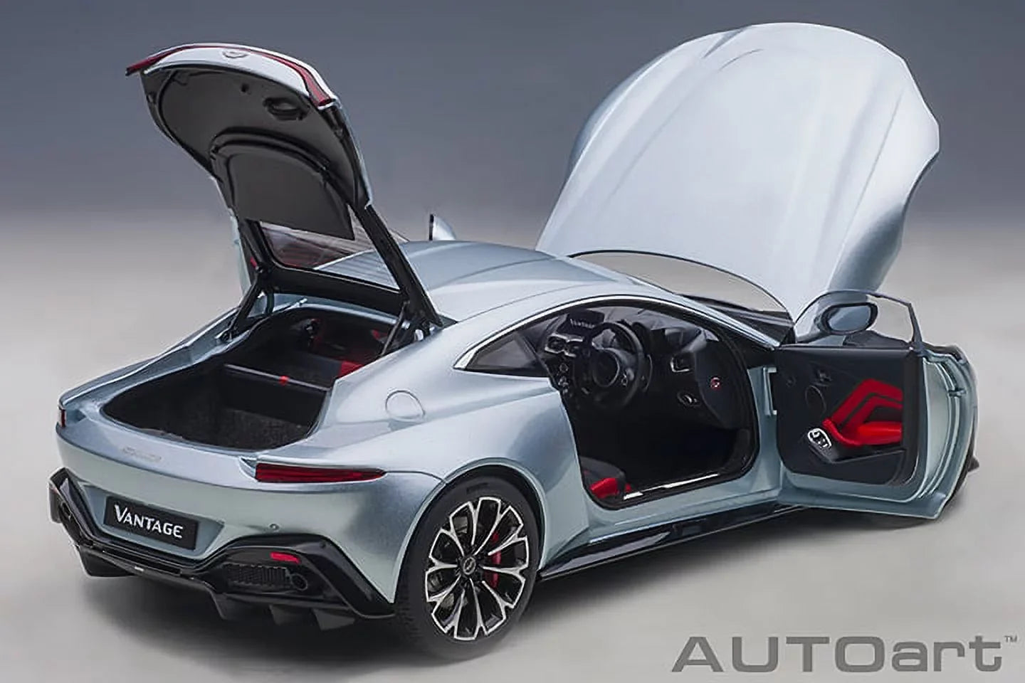 2019 Aston Martin Vantage in Silver in 1:18 Scale by AUTOart