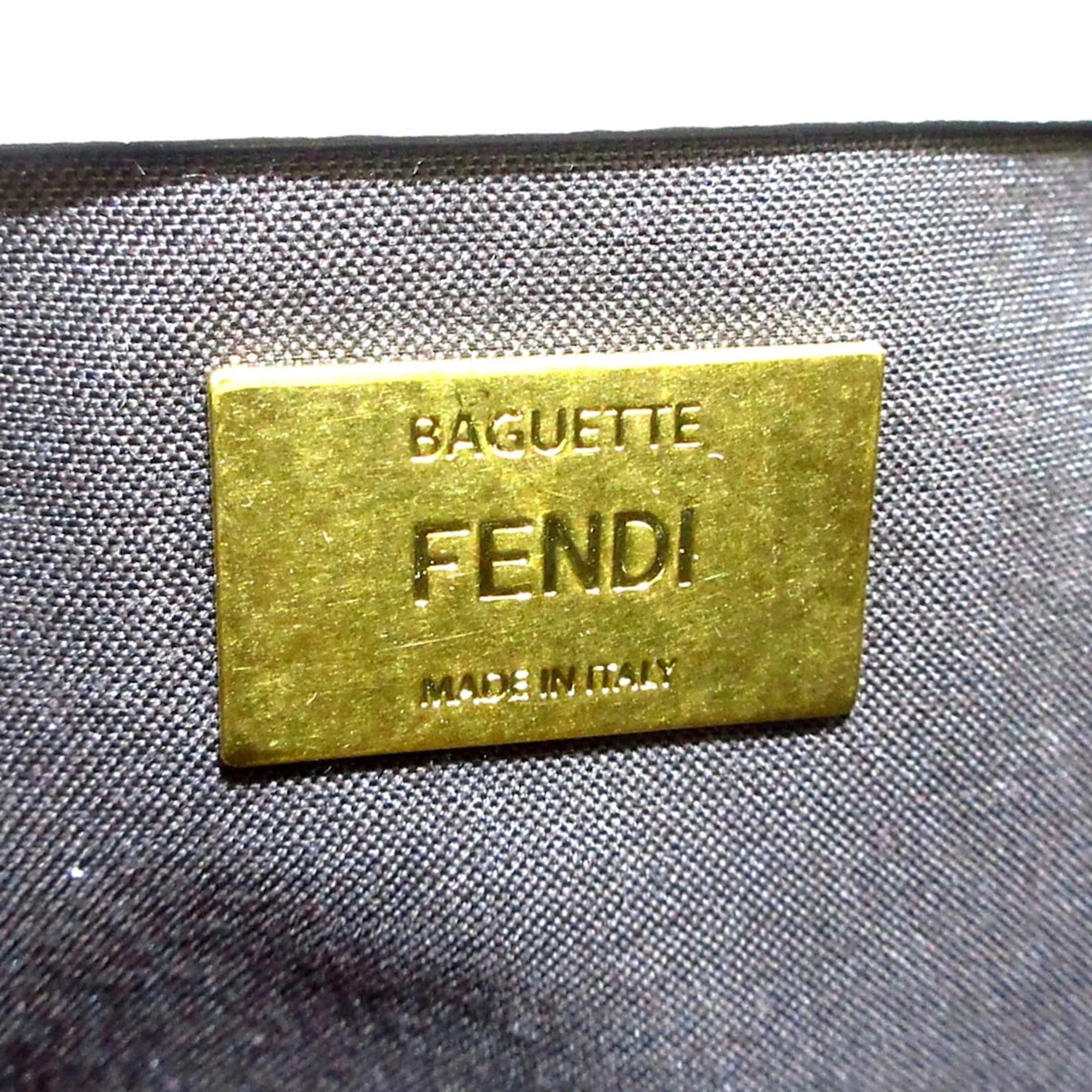 Pre-Owned Authenticated Fendi Fila Mania Beaded Baguette Calf Leather White Shoulder Bag Unisex (Good)