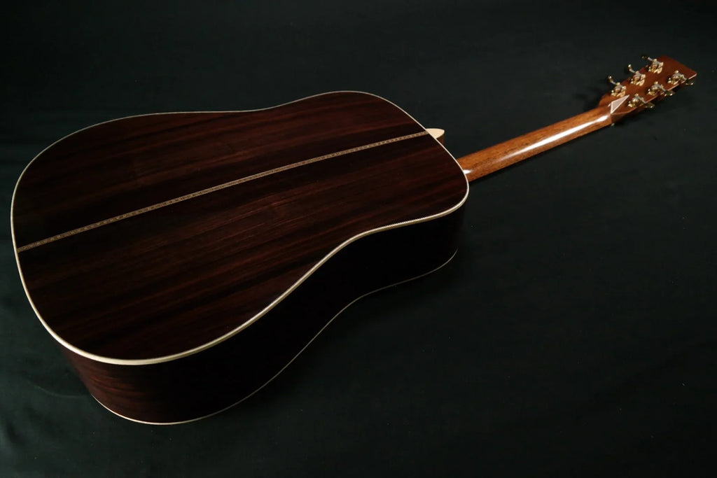 Martin Guitar D-28E Modern Deluxe Acoustic-Electric Guitar with Hardshell Gig Case, Sitka Spruce and East Indian Rosewood Construction, D-14 Fret and Vintage Deluxe Neck Shape 109