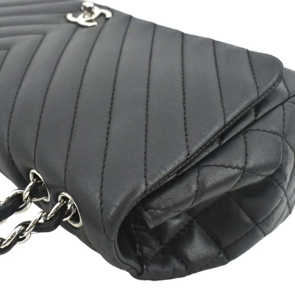 Pre-Owned CHANEL Surpique Chevron Medium Lambskin Leather Flap Crossbody Bag Black