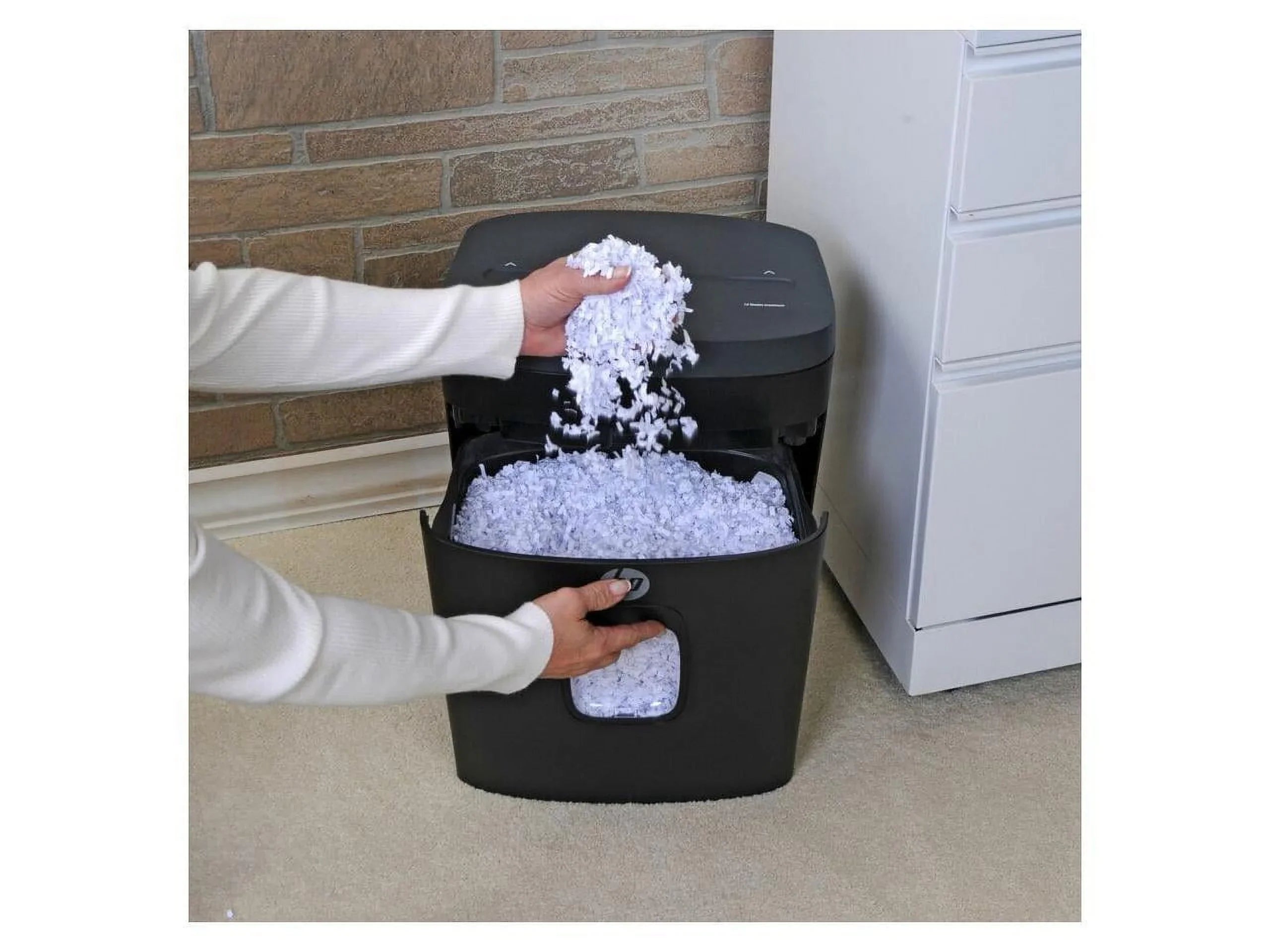 Royal MC125 Paper Shredder - Micro Cut - 12 Per Pass - for shredding Paper, Staples, Credit Card, Envelope - 8.75" Throat - 5 Minute Run Time - 40 Minute Cool Down Time - 5 gal Wastebin Capacity