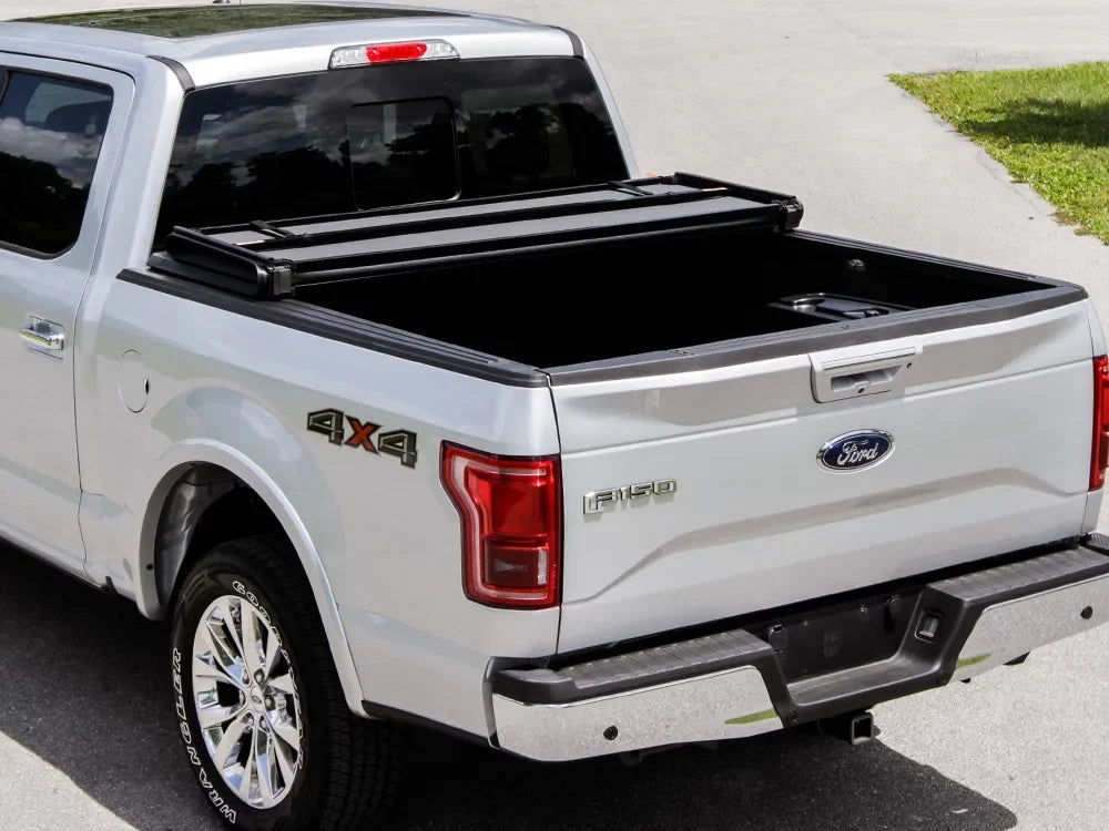 Gator Protection Hybrid Hard Folding Vinyl Tonneau Truck Bed Protection 2014-2018 Chevy Silverado GMC Sierra 8 ft Bed