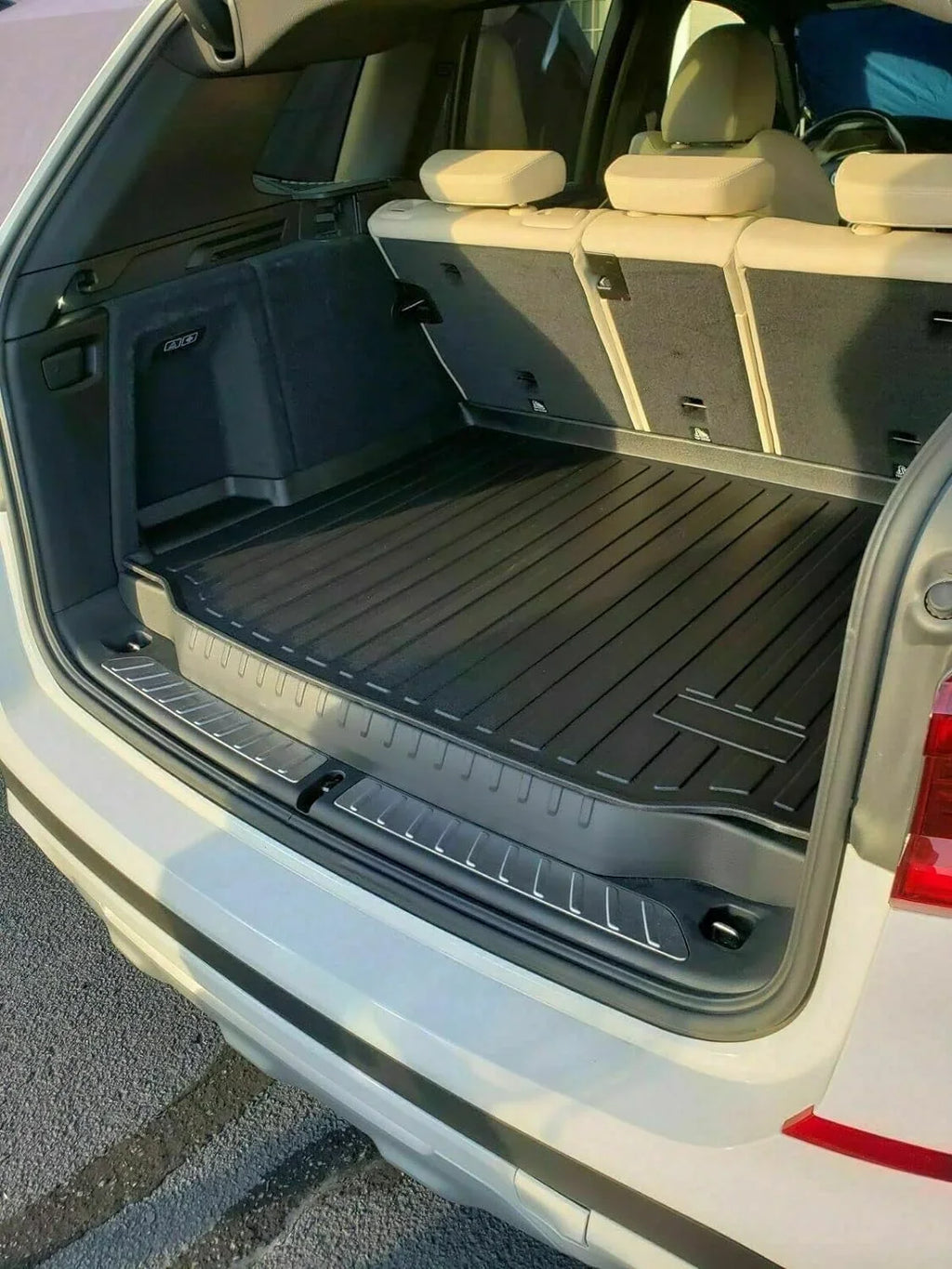 EACCESSORIES EA Cargo Liner – Trunk Mat for BMW X3 2018-2024 – Durable Trunk Mats for Cars with Raised Lip – Non-Slip Car Trunk Mat Rubber – Easy to Install – Laser Pre-Cut Design