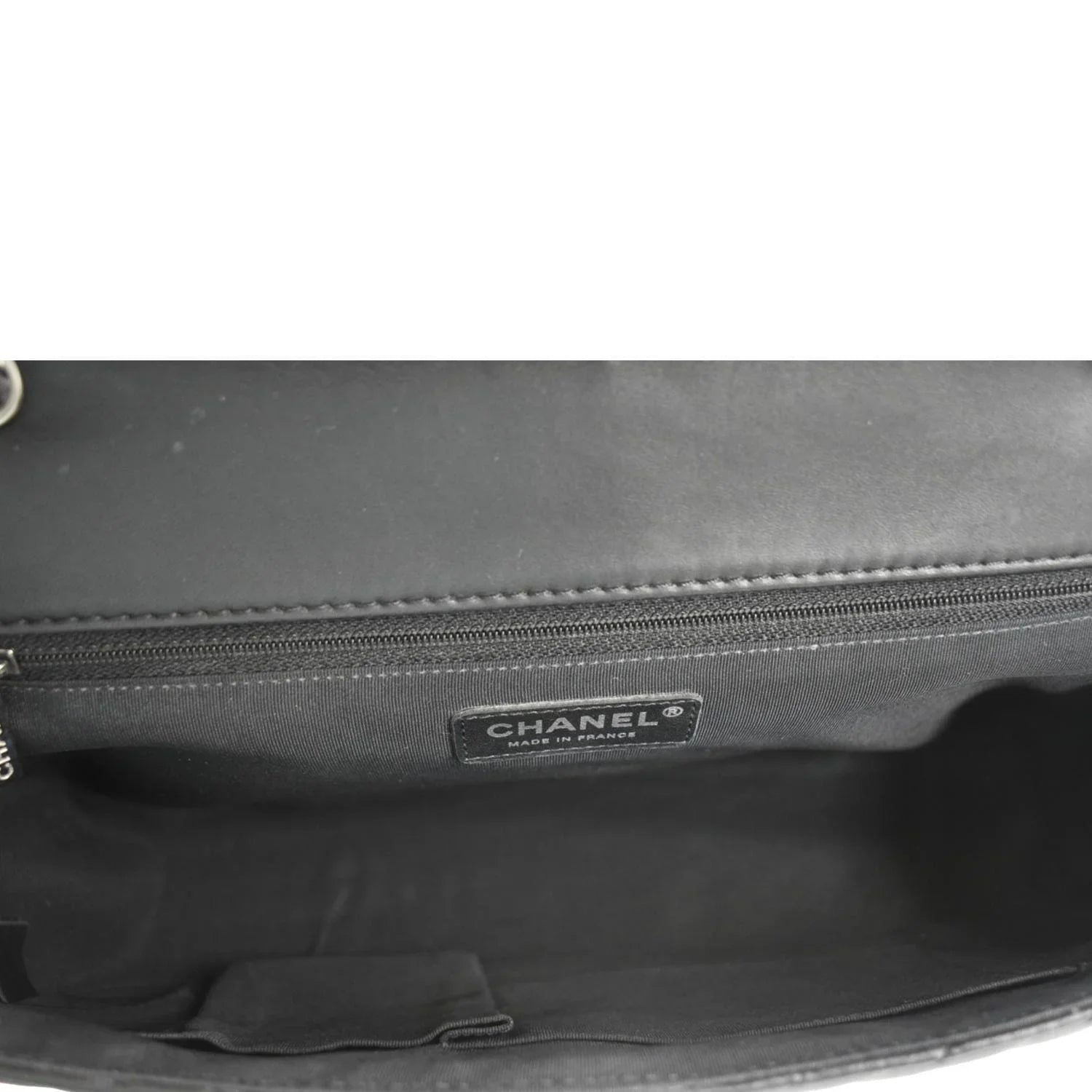 Pre-Owned CHANEL Surpique Chevron Medium Lambskin Leather Flap Crossbody Bag Black